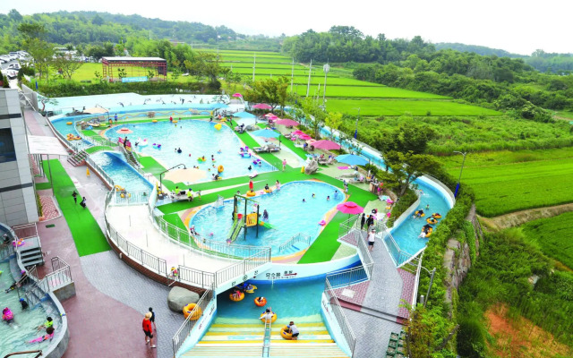 Sacheon Grand Tourist Hotel