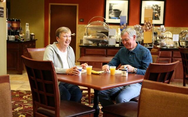 Hampton Inn & Suites Opelika - I-85 - Auburn Area