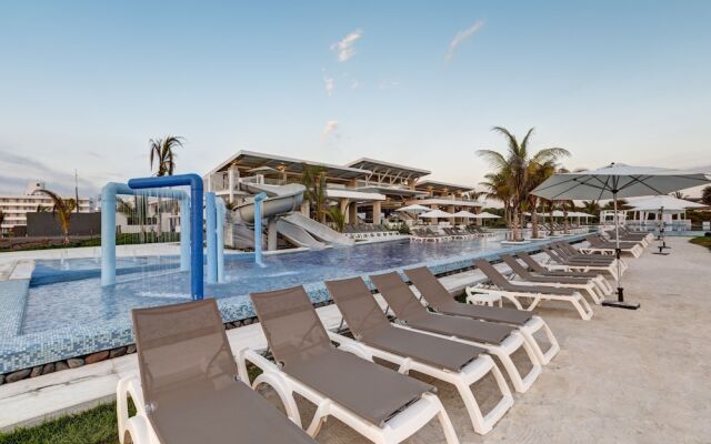 Oceana Resort & Conventions - All Inclusive