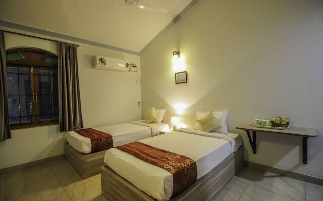 OYO 10723 Home Pool View Studio Colva