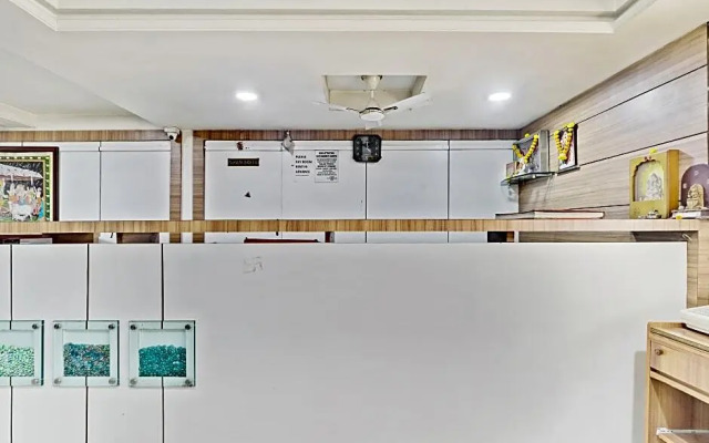 Hotel Sharada International by OYO Rooms