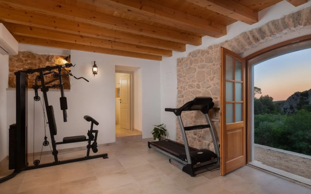Rustic luxury villa Fulmin