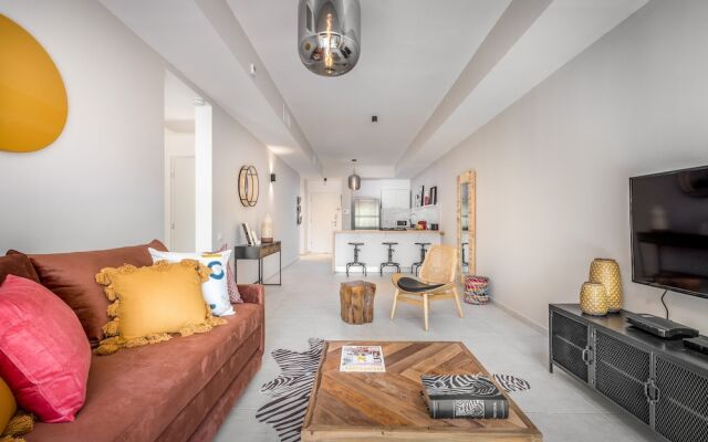 Stylish New 2BR Jaffa Near Setai Hotel