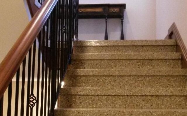 Western Hotel & Executive Suites