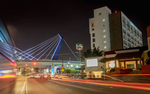 Courtyard by Marriott Puebla Las Animas