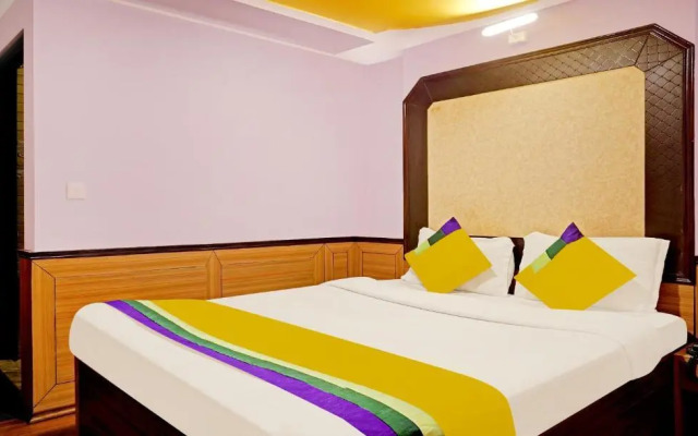 Oyo 22296 New Amber Hotel