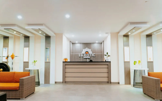 Luxotic Private Villa and Resort