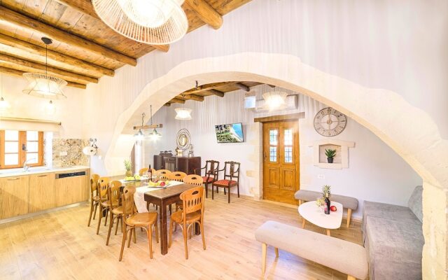 Cretan Lux Villa Heated Pool