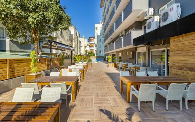 Royalisa City Apart Hotel