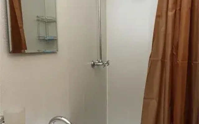 У моря