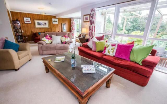 Home Comforts in Peaceful 2 Acres