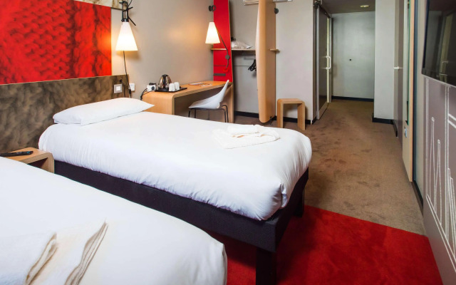 ibis Sheffield City