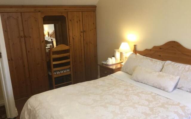 Fairlawns Bed & Breakfast