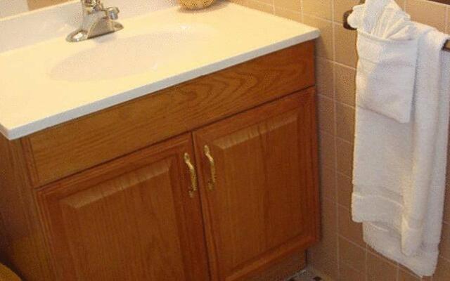 Budget Lodge Newton Falls