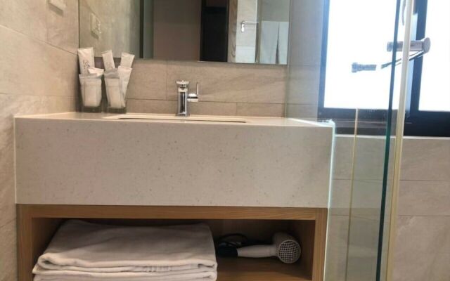 Taichung Easylazy Inn