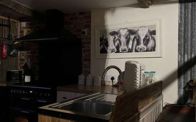 Bridie Rose - hot tub Extra Charge Exotic Animals