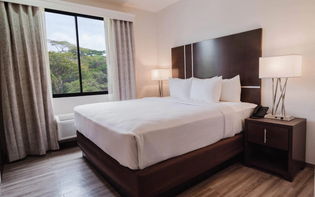 Comfort Inn & Suites Tobago