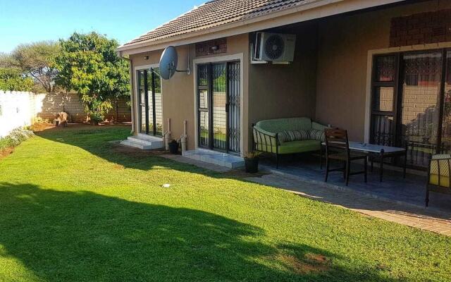 Legae Larona Guest House