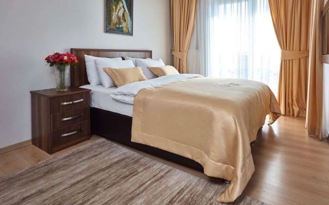 Tarabya Suit
