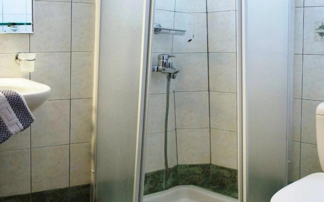 Plaka Hotel I