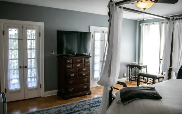 Governor's Inn Bed and Breakfast