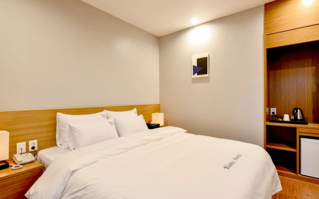 BLANC Business Hotel
