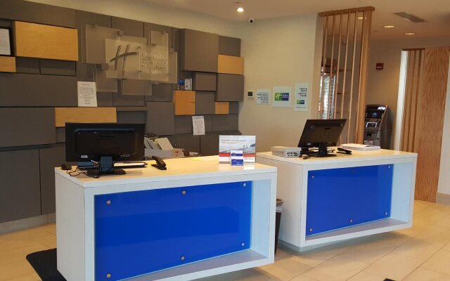 Holiday Inn Express & Suites Toledo West by IHG
