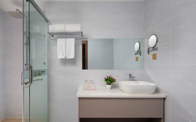 Ramada by Wyndham Sanya City Center