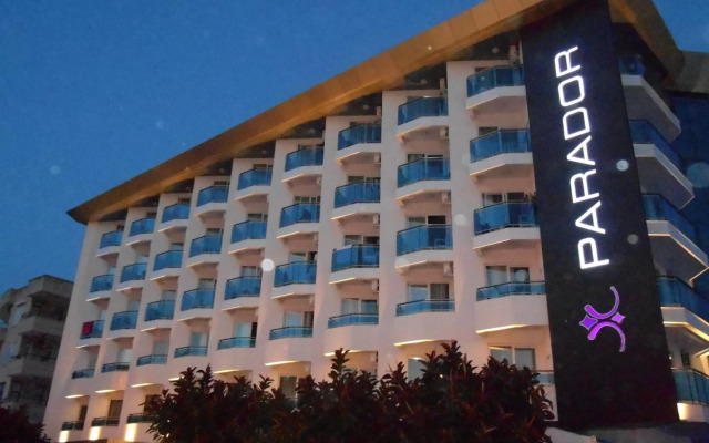 Parador Beach Hotel
