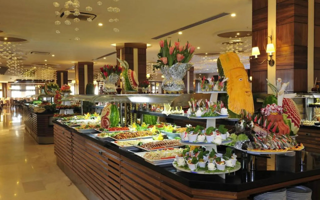 Lake & River Side Hotel & Spa