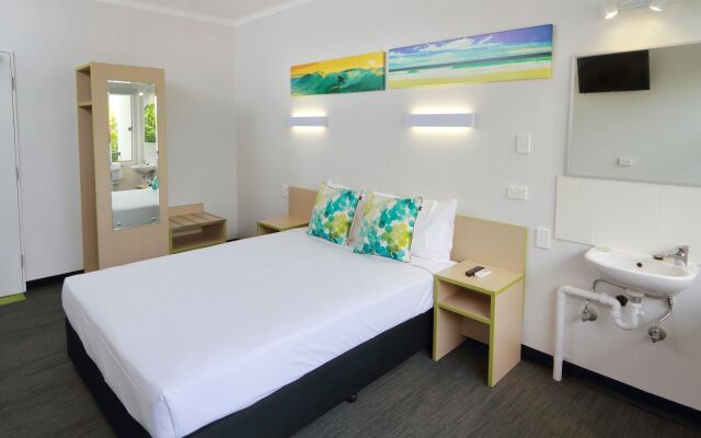 Palm Beach Hotel