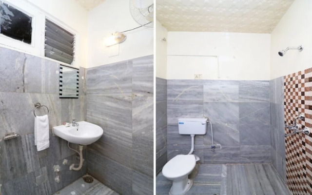 OYO 13657 Hotel Radhika