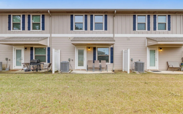 Pensacola Vacation Rental w/ Community Pool!