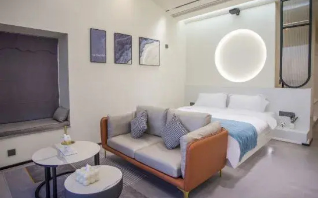 Sanya Panda's Powder House Sea View Beautiful Suites