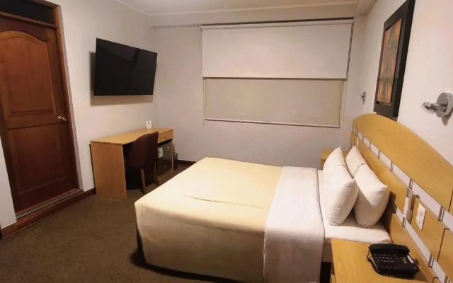 Javier Prado Inn