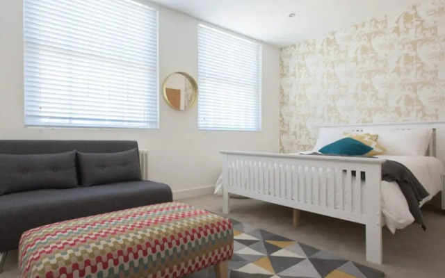 The White Wood Forest - Jewellery Quarter 3bdr Home