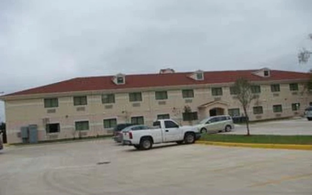 SureStay Studio by Best Western Conroe Downtown