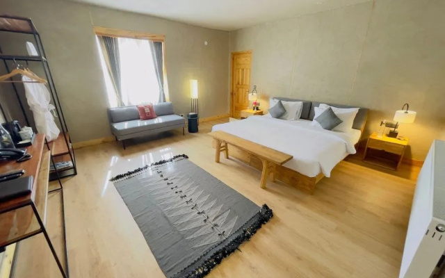 Chospa Hotel