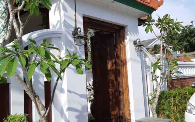 Rumah Jawa Guest House (Syariah)