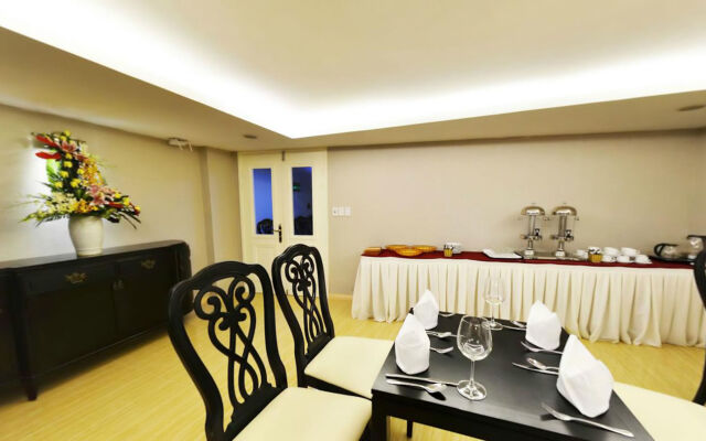Mayana Hotel