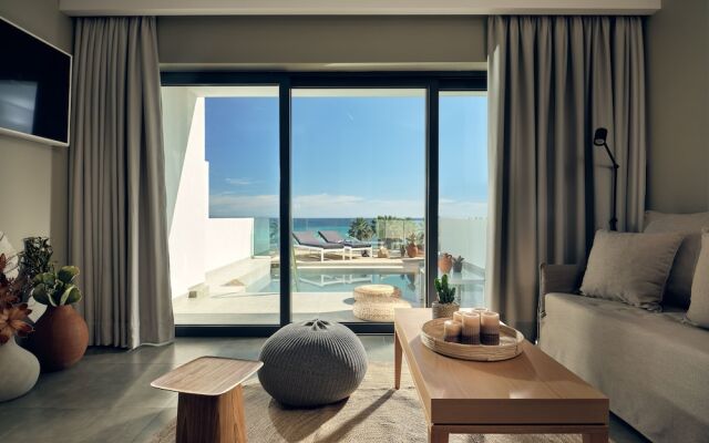 Oceanis Luxury Suites