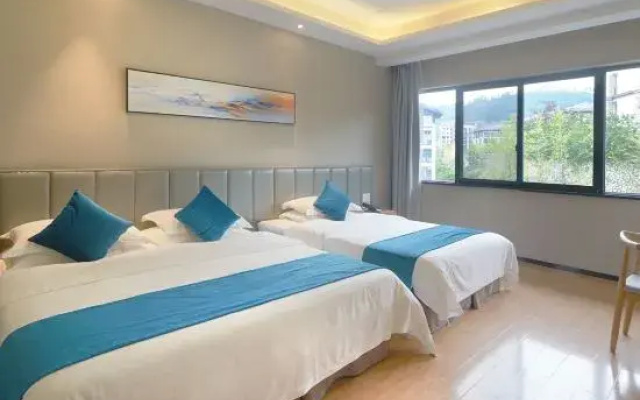 Kaiyuan Life Hotel at Central Lake of Qiandao Lake