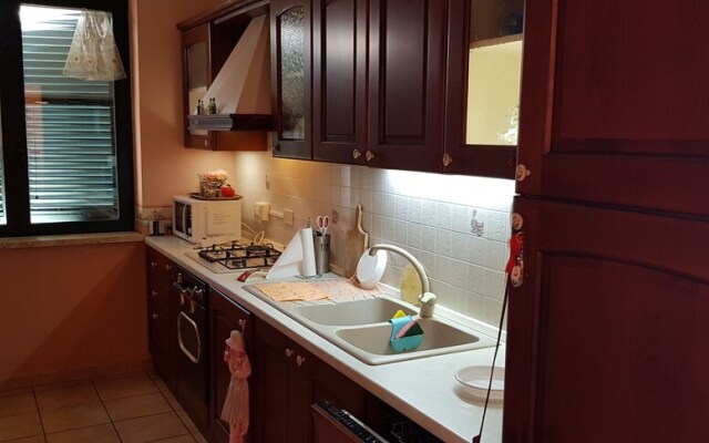 Inviting 3 Bed Apartment In Otricoli