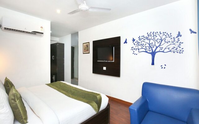 OYO 3712 Chandigarh Grand