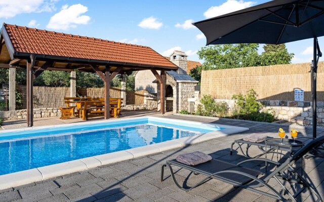 Stunning Home in Drinovci With 4 Bedrooms, Wifi and Outdoor Swimming Pool