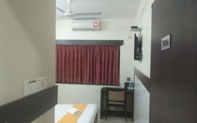 Jk Rooms 141 Peanut Nr Central Mall