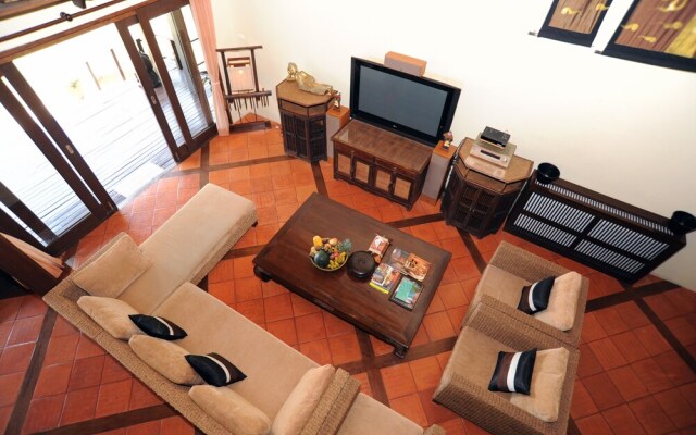 All Inclusive 4 Bedroom Beach Front
