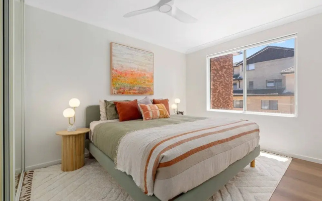 Spacious Apartment Near Cronulla Beach