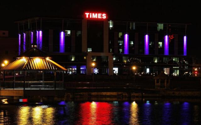 Grand Times Hotel Sherbrooke