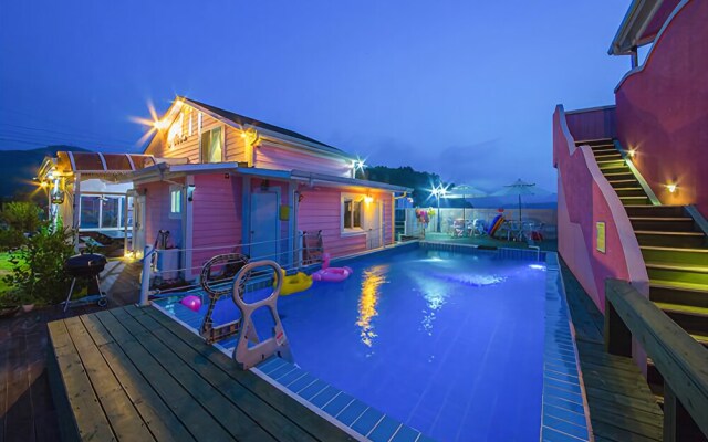 Ganghwa Pink House Pension